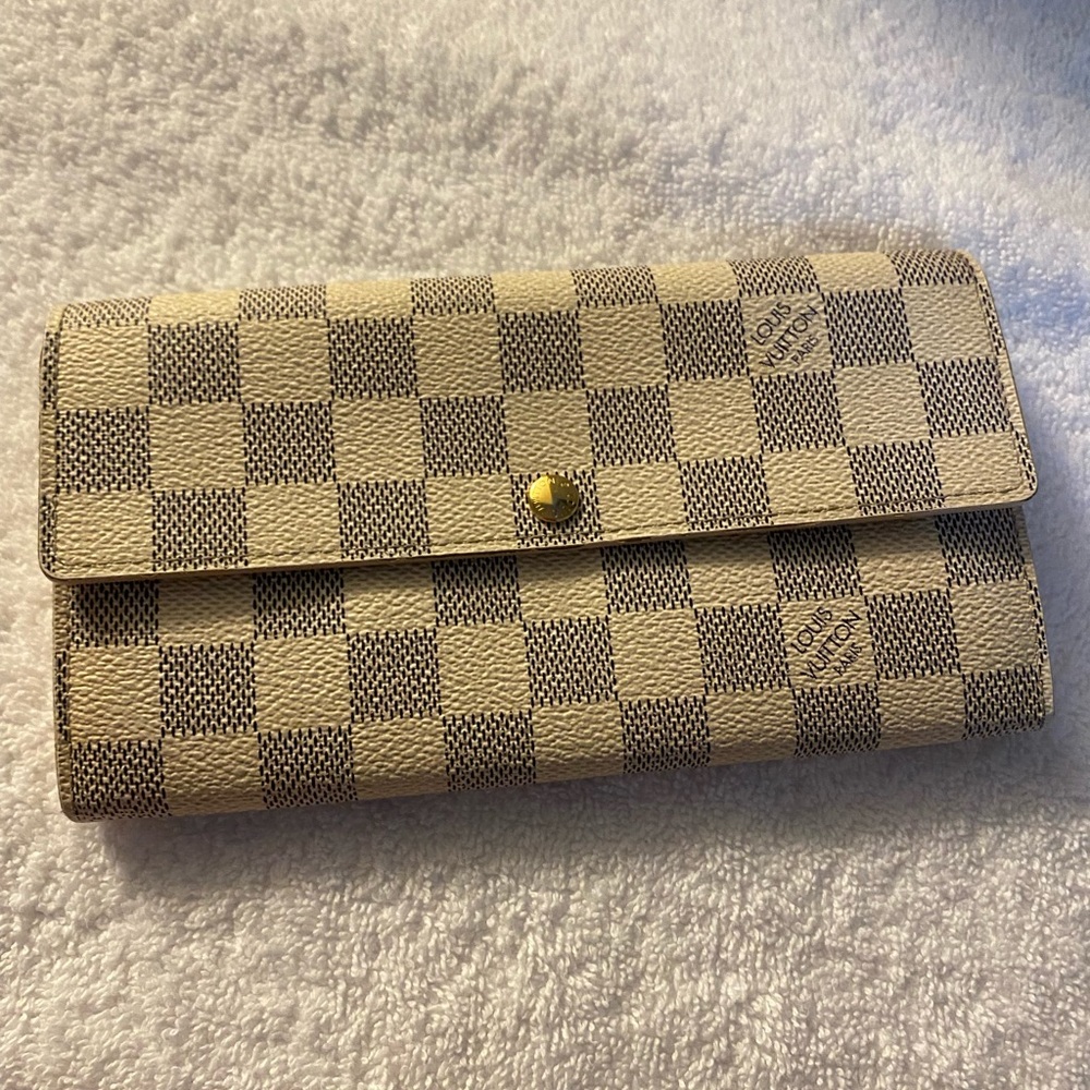 Authentic Louis Vuitton Azur Wallet